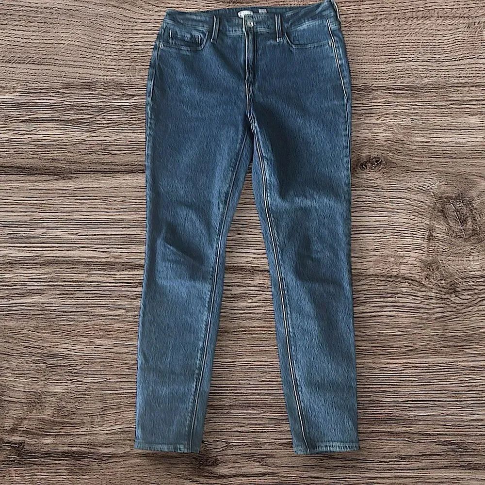 Old Navy Women’s Rockstar Super Skinny Jeans in Indigo!